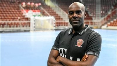 الأهلي يجدد الثقة في مدرب فريق اليد بعد الخسارة أمام الزمالك