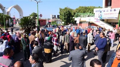 جامعة سوهاج تنفذ خطة الإخلاء التدريبية في حالات الطوارئ بمبنى الإدارة المركزية