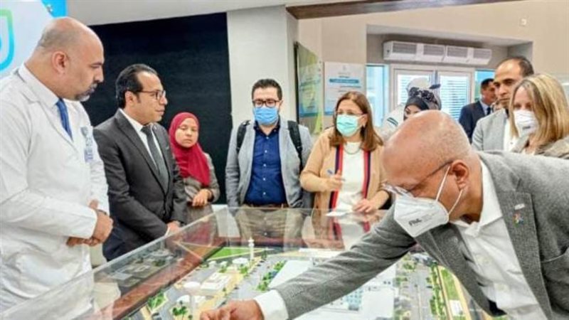 الوفد الزائر