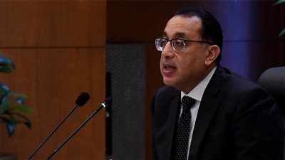 رئيس الوزراء يؤكد حرص الحكومة على الحديث إلى المواطنين والخبراء