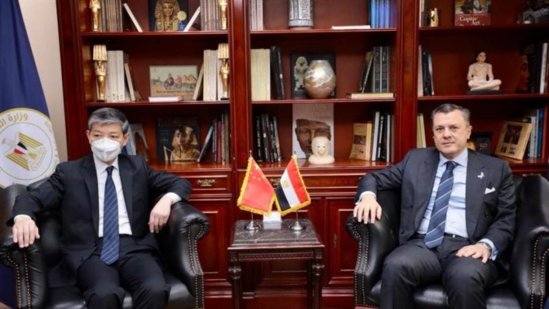 وزير السياحة والآثار