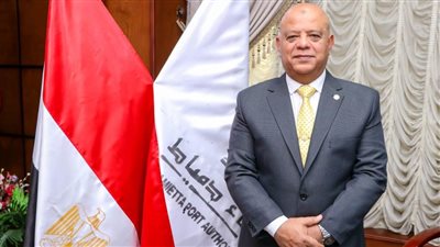 رئيس ميناء دمياط يتفقد مراحل تنفيذ مشروع الحاجز الشرقي الجديد للميناء