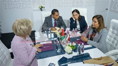 وزيرة الثقافة تعقد سلسلة اجتماعات مع مسؤولي الشؤون الثقافية بالوطن العربي