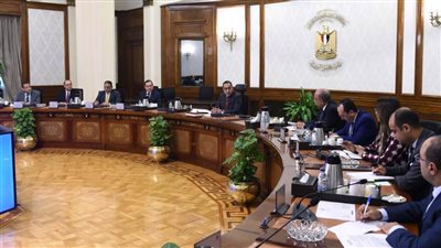 رئيس الوزراء يتابع الموقف التنفيذي لمشروع إنشاء مجمع إنتاج 