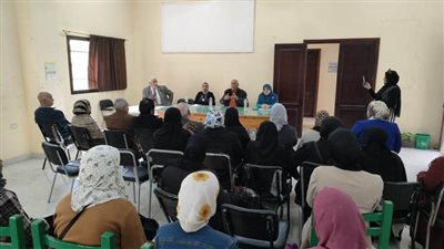 الأسر المنتجة وندوه تحت شعار: مناهضة العنف ضد المرأة بالعريش
