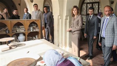 نيفين الكيلاني: 