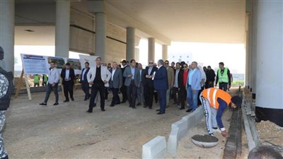 700 سيارة طاقة مواقف السيارات أسفل عدلي منصور ببني سويف