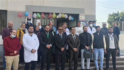 محافظ الإسماعيلية ووكيل وزارة الصحة يشهدان حملة التطعيم ضد شلل الأطفال 