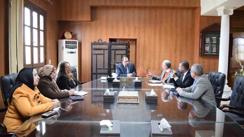 اجتماع رئيس جامعة