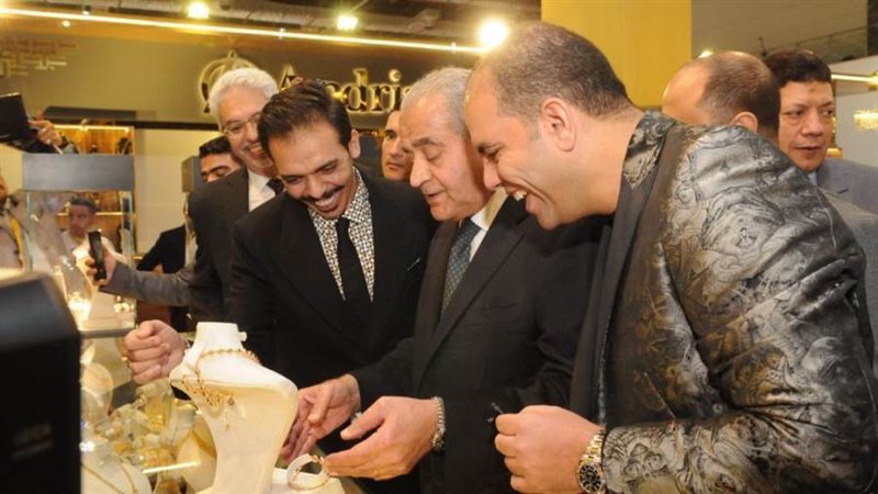 وزير التموين خلال