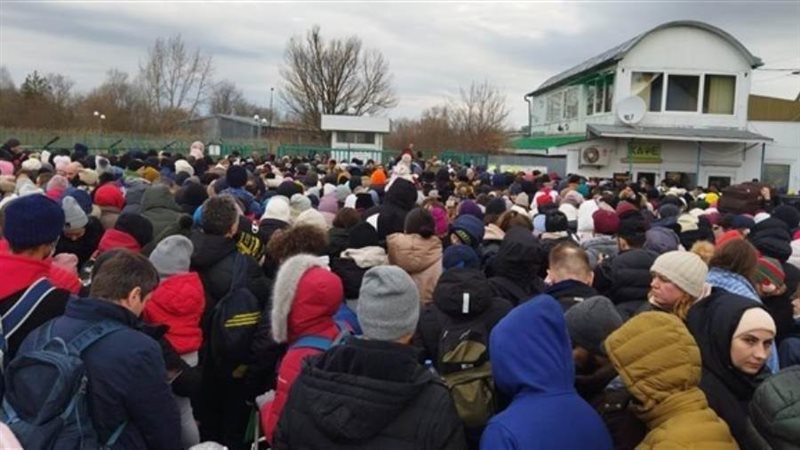 اللاجئين الفارين