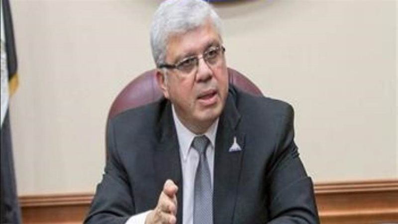 الدكتور أيمن عاشور