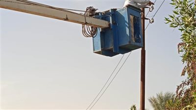 صيانة ورفع كفاءة الإنارة العامة بمركز ومدينة فايد 