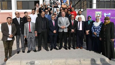 رئيس جامعة قناة السويس يشهد إفتتاح المكتبة الرقمية وقاعة مجلس كلية التربية