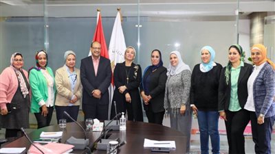 وزيرة البيئة تلتقي الأعضاء الجدد لمجلس جمعية كتاب البيئة والتنمية للاتفاق على خطة العمل البيئي خلال الفترة القادمة