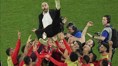 الركراكي: لست مجنونًا وأحلم بكأس العالم.. والمغرب حائط صد الكرة الإفريقية  