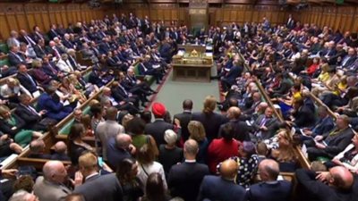 استطلاع رأي: حزب العمال في طريقه لتحقيق أغلبية كبيرة في الانتخابات العامة المقبلة في بريطانيا