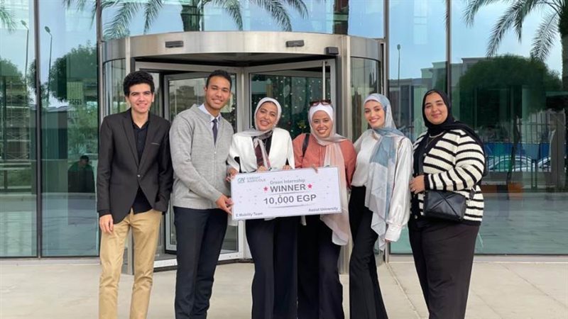 فوز فريق من جامعة