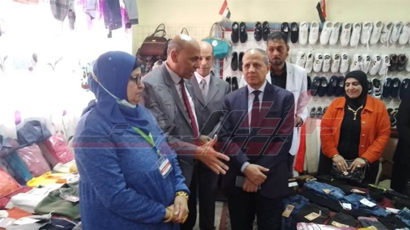 معرض الملابس