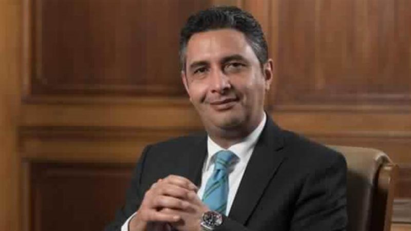 الدكتور شريف فاروق