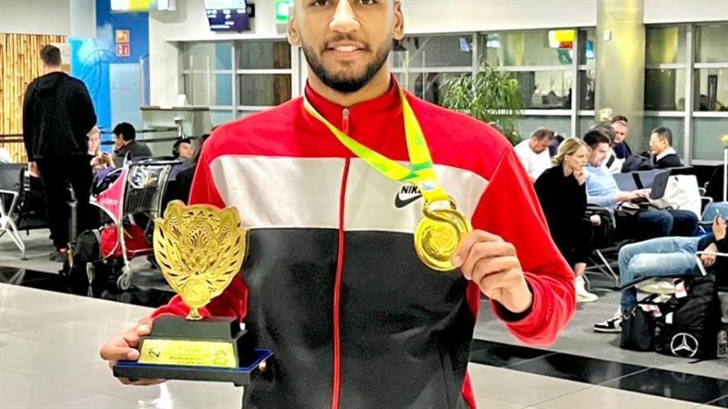 عمر شتا بطل العالم