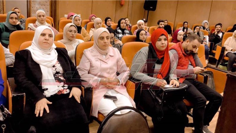 خلال الندوة