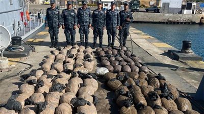 عاجل.. القوات البحرية تحبط محاولة تهريب مواد مخدرة في نطاق البحر الأحمر