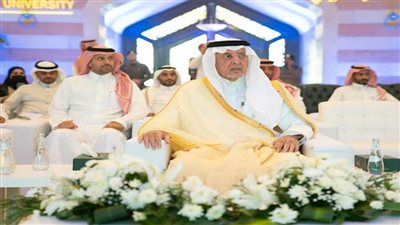 شاعر مصري يحصد جائزة الأمير عبدالله الفيصل للشعر العربي