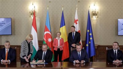 أذربيجان وجورجيا والمجر ورومانيا توقع اتفاقية لبناء كابل كهربائي تحت البحر الأسود