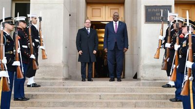 المونيتور الأمريكي: لهذه الأسباب.. حظى السيسي فقط من بين الزعماء الأفارقة بترحيب البنتاجون