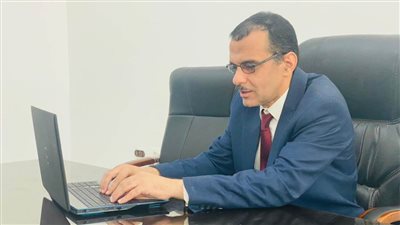 وكيل آداب العريش يساهم في نشر الثقافة الرقمية على أرض سيناء      