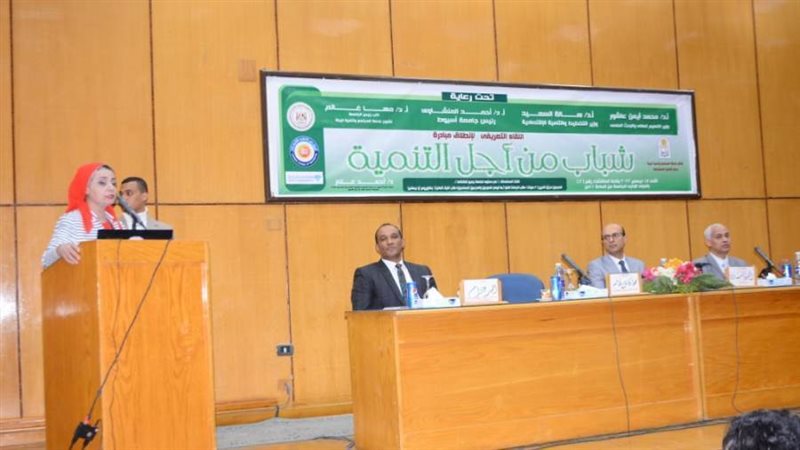 رئيس جامعة أسيوط