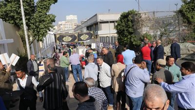 توافد أعضاء عمومية نادي السكة الحديد لاختيار مجلس إدارة جديد للنادي 