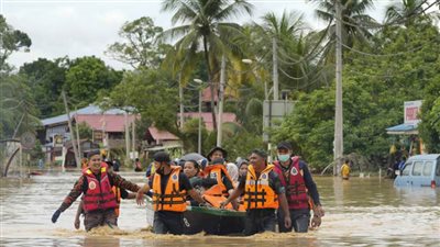 ماليزيا : نزوح أكثر من 28 ألف شخص بسبب الفيضانات