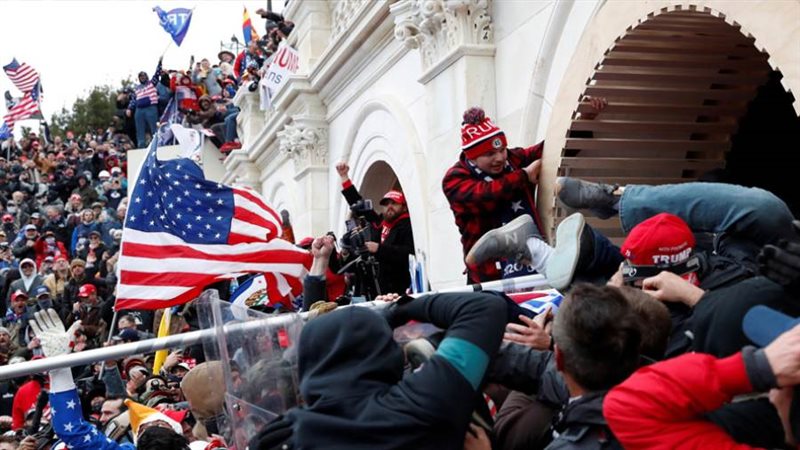 اقتحام مبنى الكابيتول