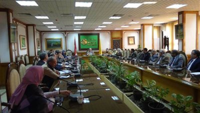 مجلس شئون التعليم والطلاب بجامعة المنيا يُناقش الاستعدادات النهائية لامتحانات الفصل الدراسي الأول