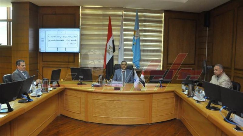 مجلس عمداء جامعة