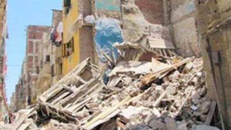 انهيار منزل مكون