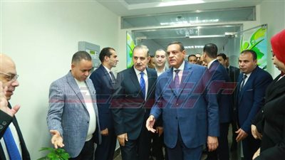وزير التنمية المحلية ومحافظ كفر الشيخ يتفقدان مركز الجيومكانية 