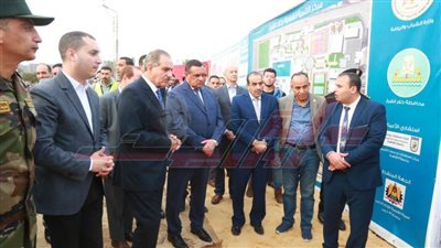 وزير التنمية المحلية ومحافظ كفر الشيخ يتفقدان موقع إنشاء مركز التنمية الشبابية