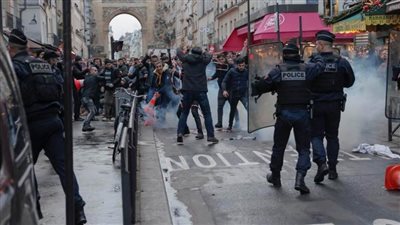  فرنسا: اشتباكات بين الشرطة ومتظاهرين منددين بالهجوم ضد المركز الثقافي الكردي بباريس