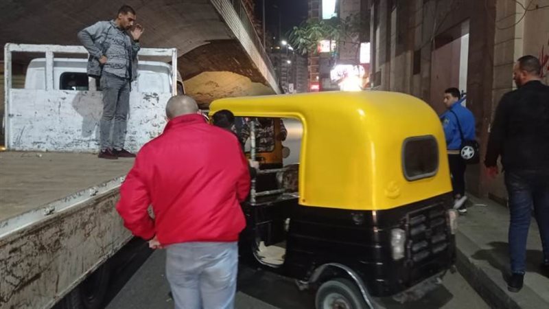 ضبط ٢٦توك توك و٦