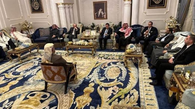 اجتماع وزير الصحة