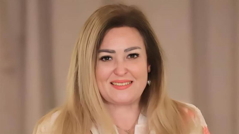 الفنانة نهال عنبر