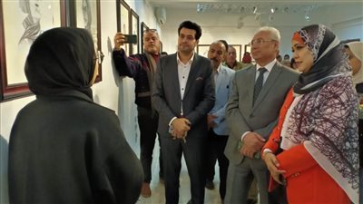 طلاب الفرقة الرابعة بـ