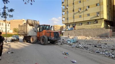 حملة لإزالة المخلفات وتطهير البالوعات بنطاق حيّ ثالث مدينة الإسماعيلية 