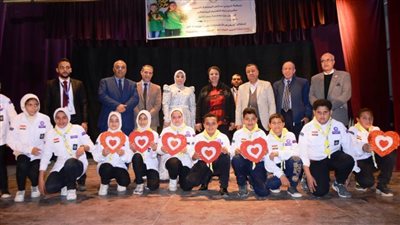 نائبا رئيس جامعة أسيوط يشاركان في احتفالية ومعرض الأنشطة الطلابية لجمعية خريجي مدارس المجتمع