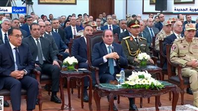 عاجل.. الرئيس السيسي يكشف دور صندوق لرعاية الأسرة يشارك فيه المقبلون على الزواج بمبلغ مالي