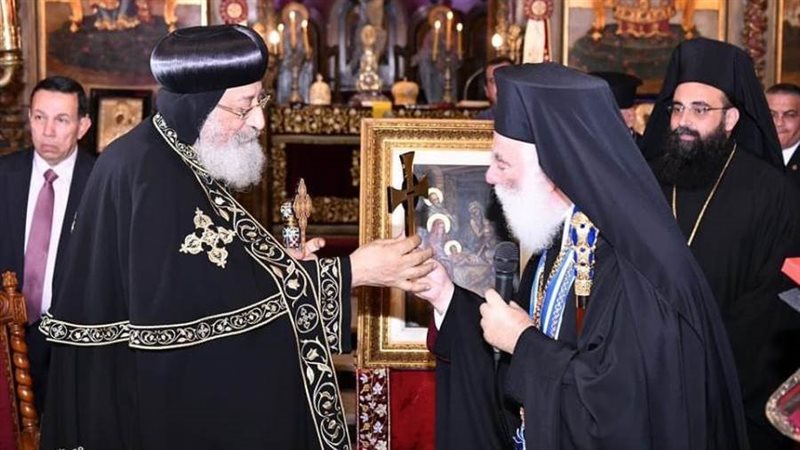 البابا تواضروس مع