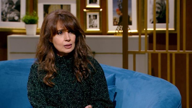 المطربة حنان